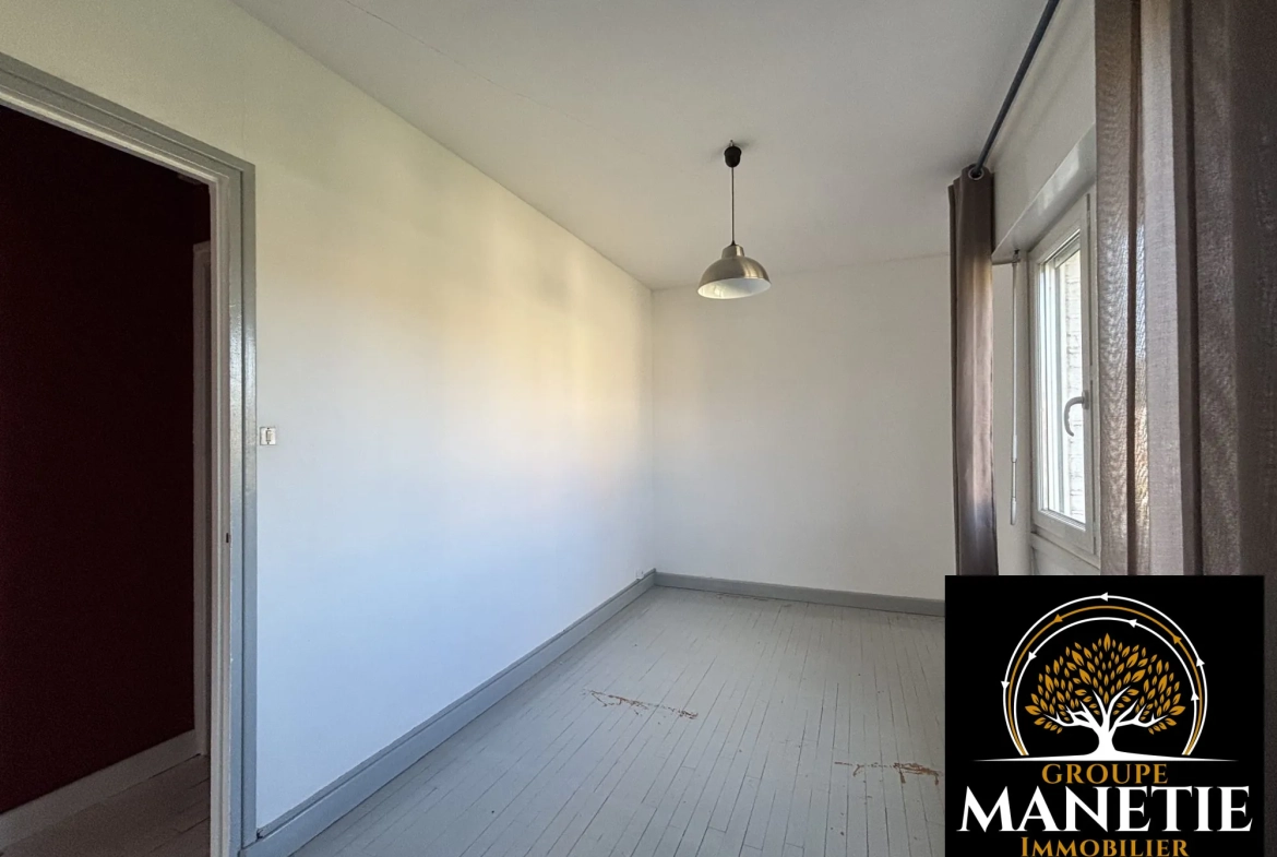 Maison familiale de 3 chambres à Arras avec garage et véranda 