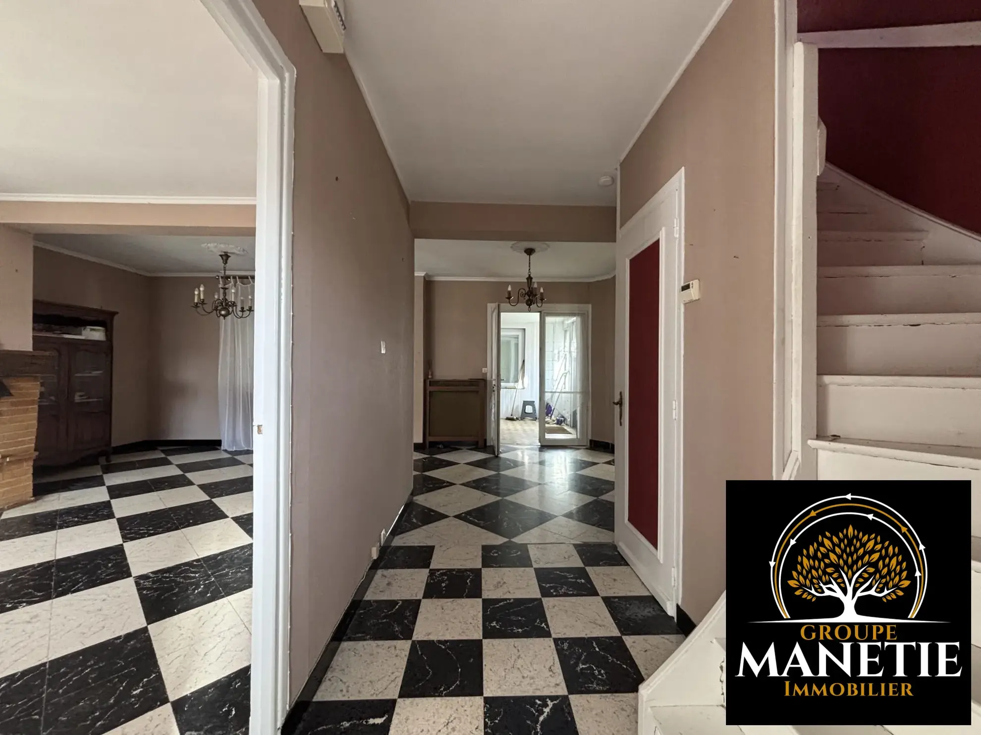 Maison familiale de 3 chambres à Arras avec garage et véranda 