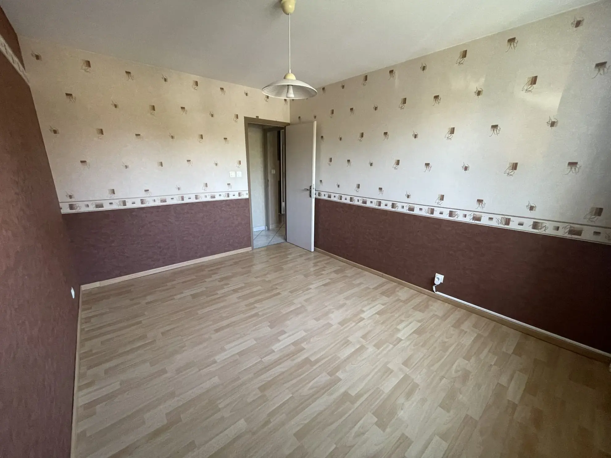 Appartement T5 à Echirolles avec balcon, vue sur le Vercors 