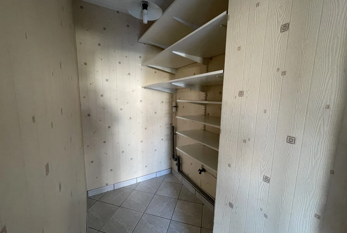 Appartement T5 à Echirolles avec balcon, vue sur le Vercors 