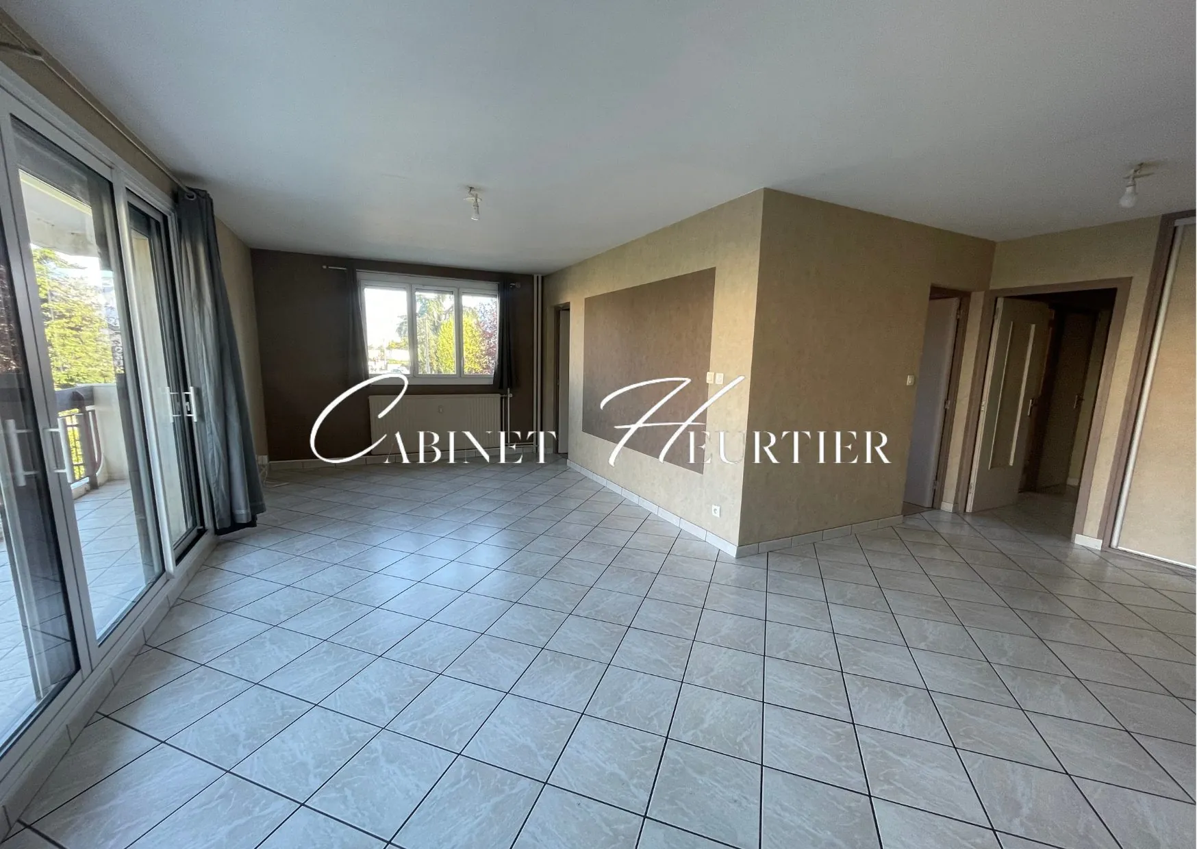 Appartement T5 à Echirolles avec balcon, vue sur le Vercors 
