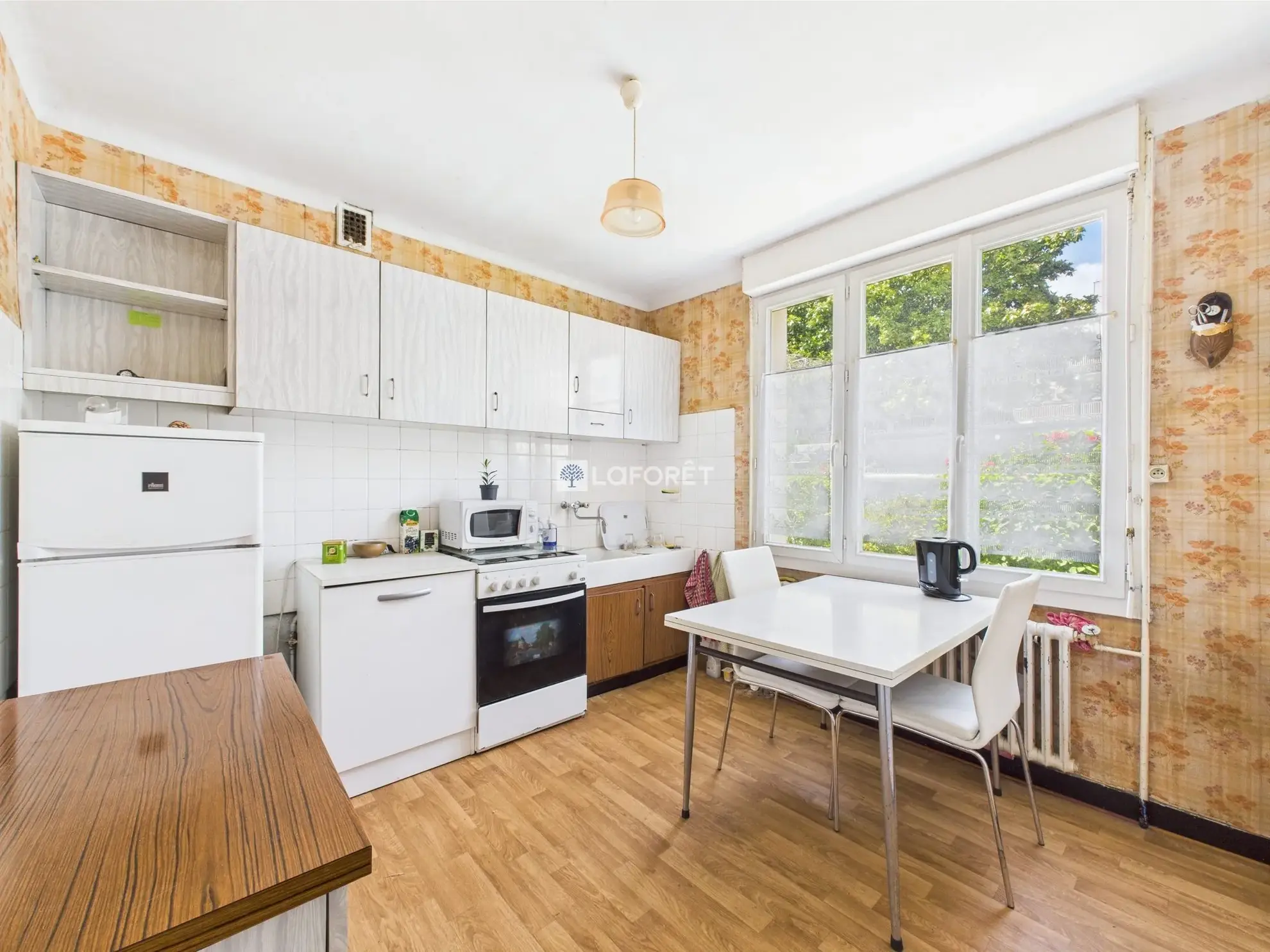 Maison à rénover à Quimper avec garage et jardin, 3 chambres, Terrain de 485 m² 