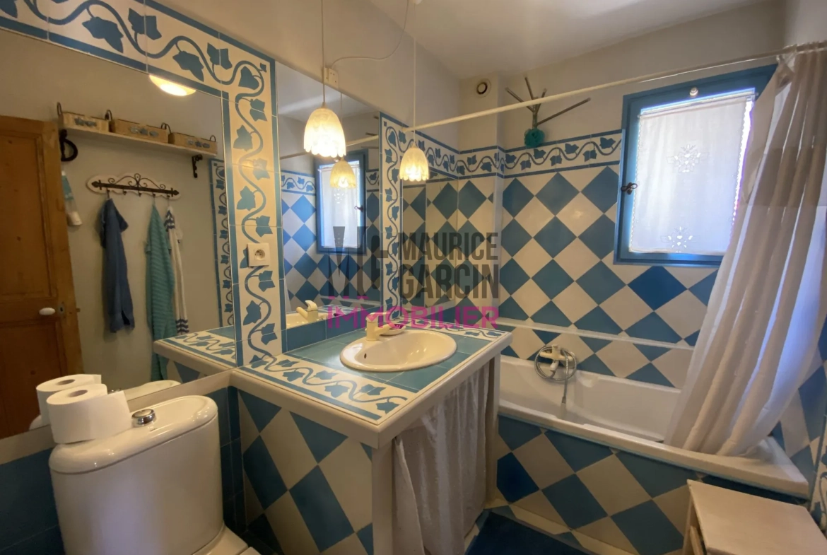 Maison de village à Beaumes de Venise avec cave et luminosité authentique 