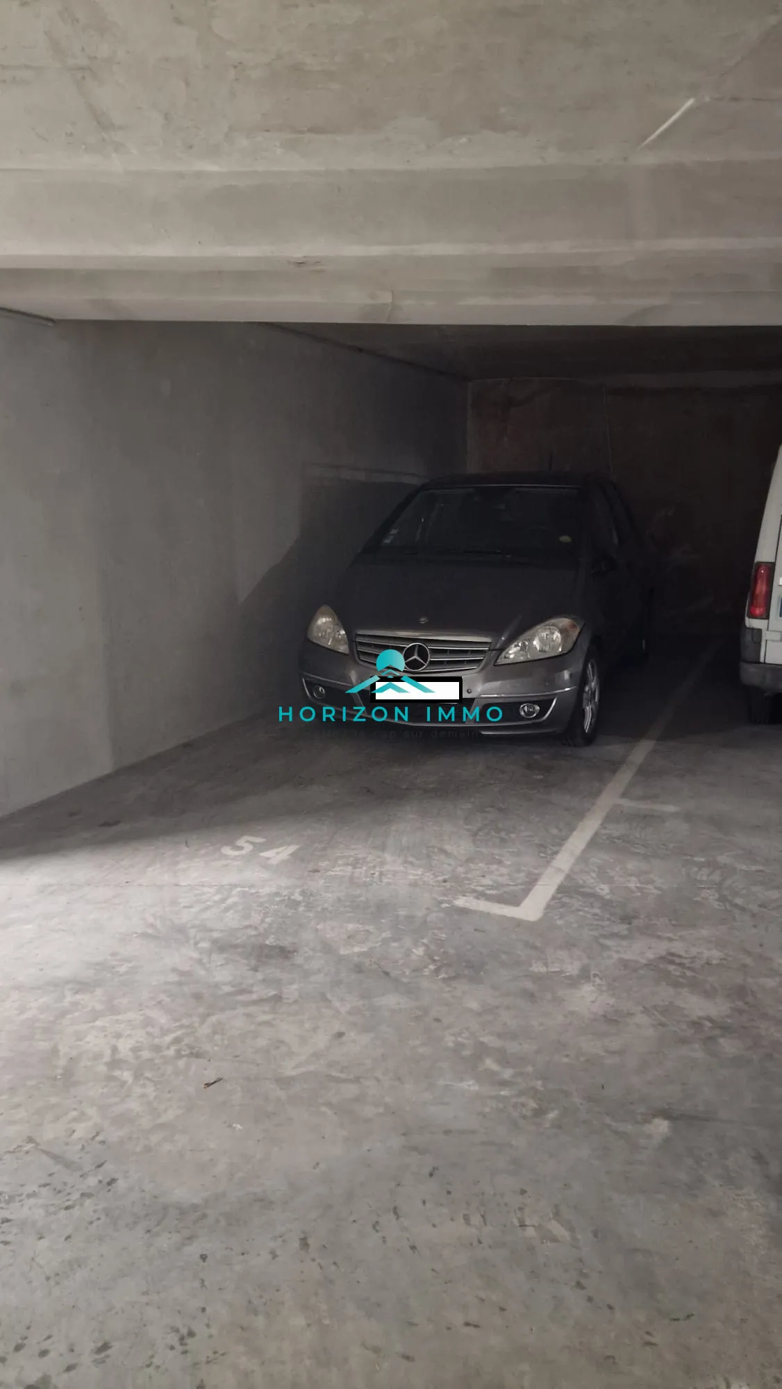 Parking en sous-sol sécurisé à Saint-Laurent-du-Var - Centre-ville 