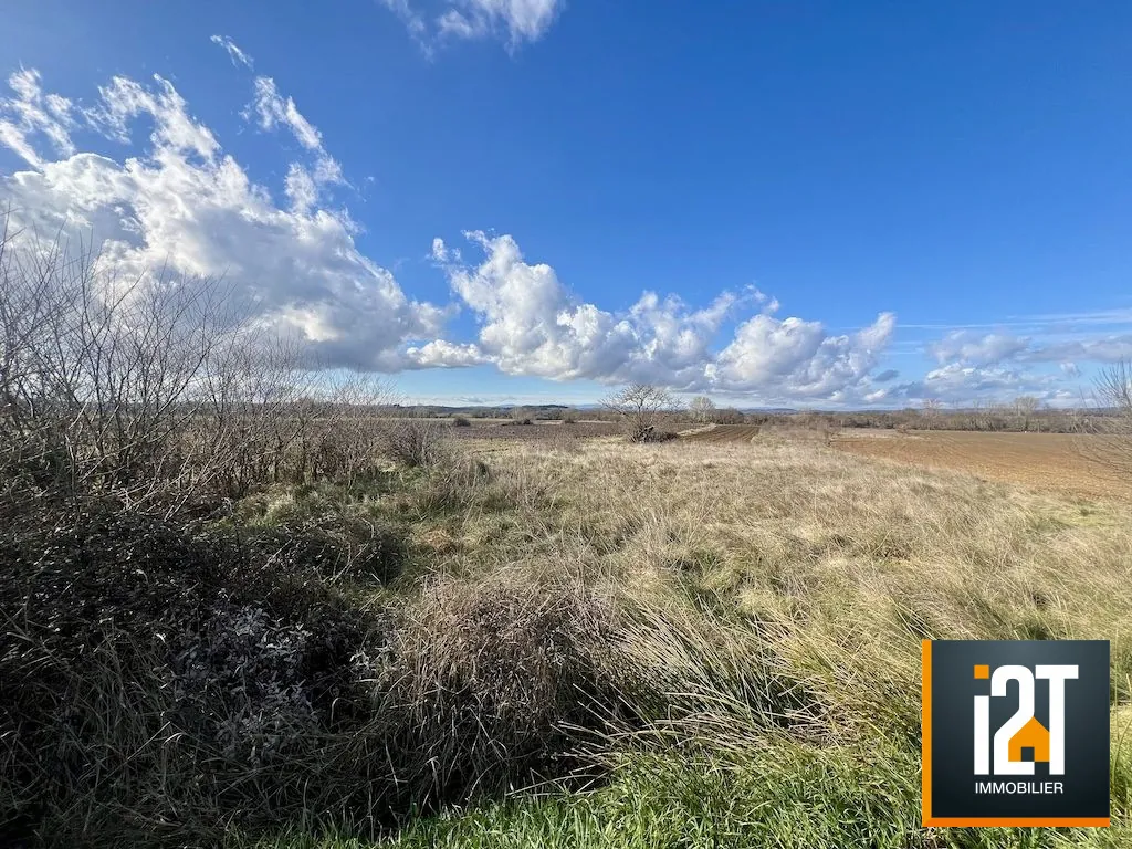 Terrain agricole à vendre à Sainte-Anastasie - 1300 m² non clôturé et non viabilisé 