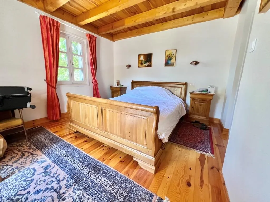 Maison avec jardin, terrasse et vue panoramique près du Mont Lozère 