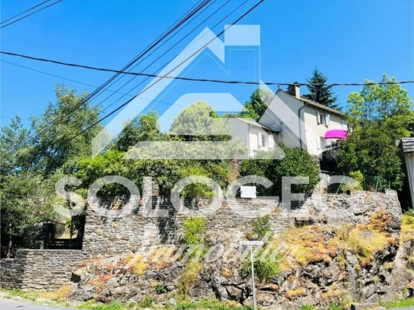 Maison avec jardin, terrasse et vue panoramique près du Mont Lozère