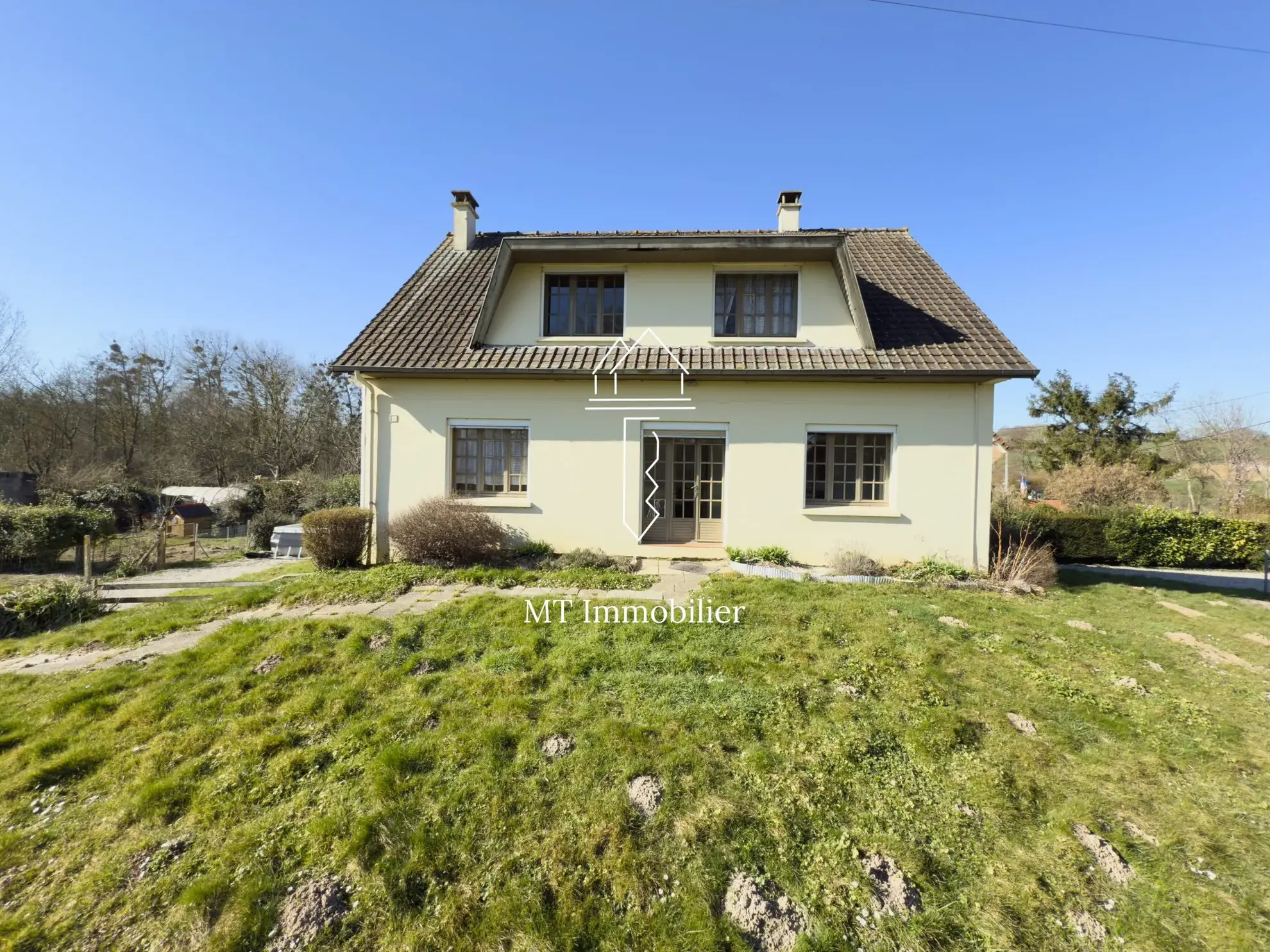 Maison de plain-pied à vendre à Beaurainville avec grand terrain et cave 