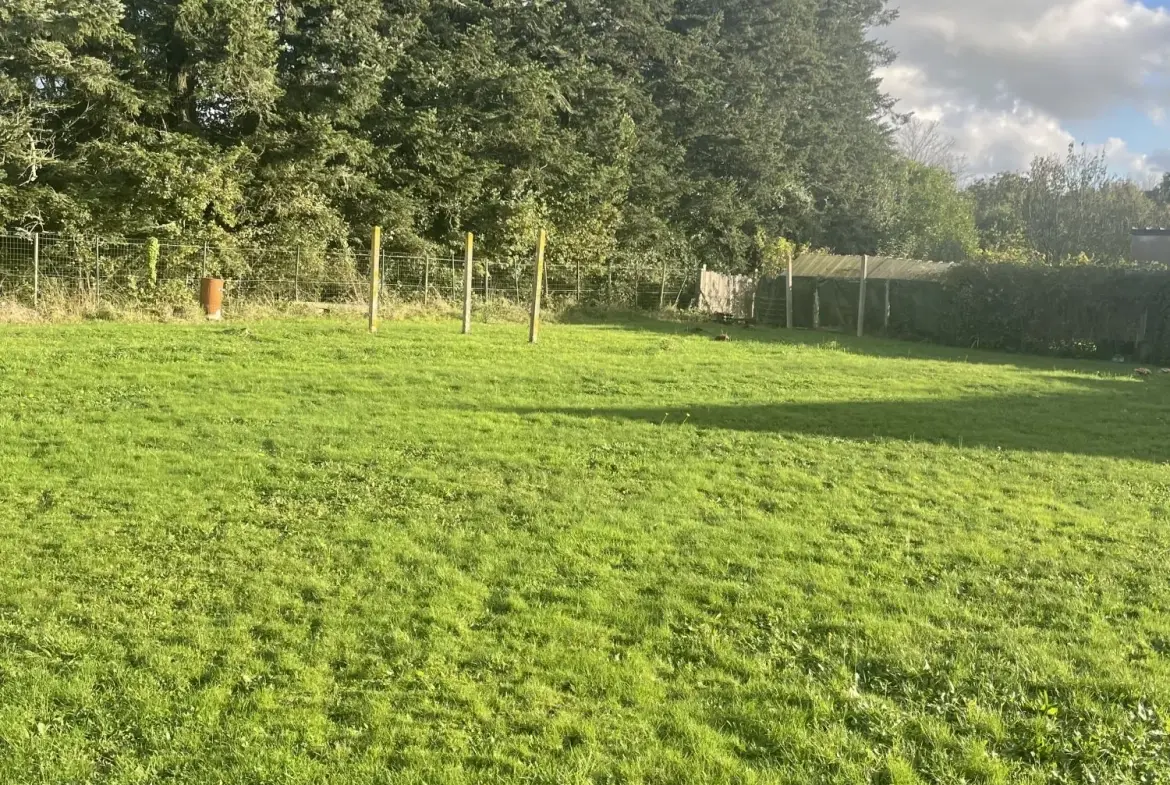 Terrain constructible à Guenrouet de 700 m², VIABILISÉ, AU CALME 