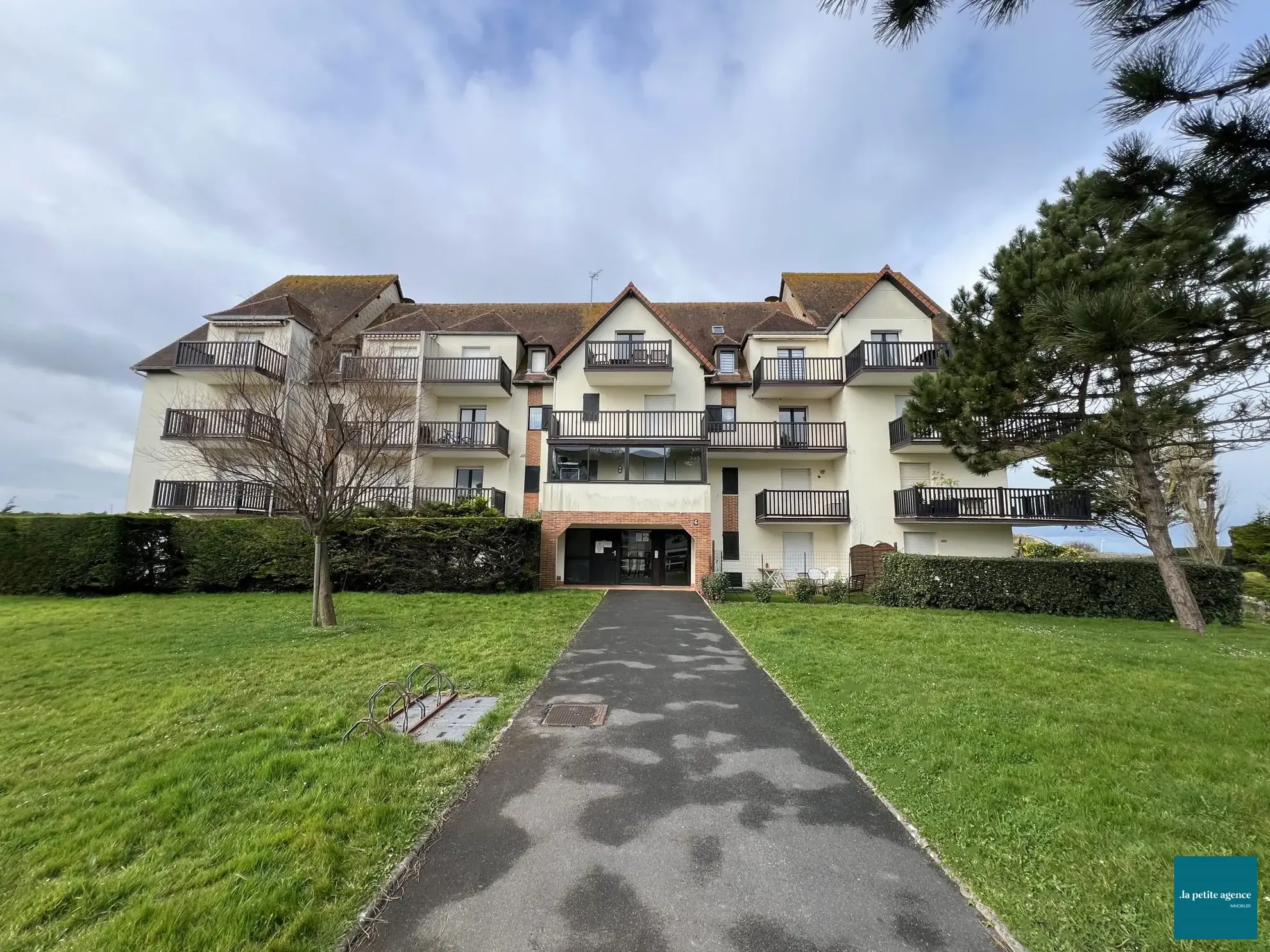 Charmant appartement vue mer à vendre à Cabourg, 24 m² 