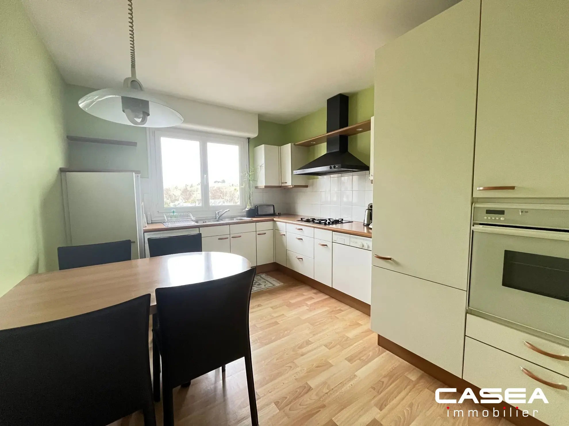 Appartement 2 pièces avec garage et balcon plein sud à Quimper 