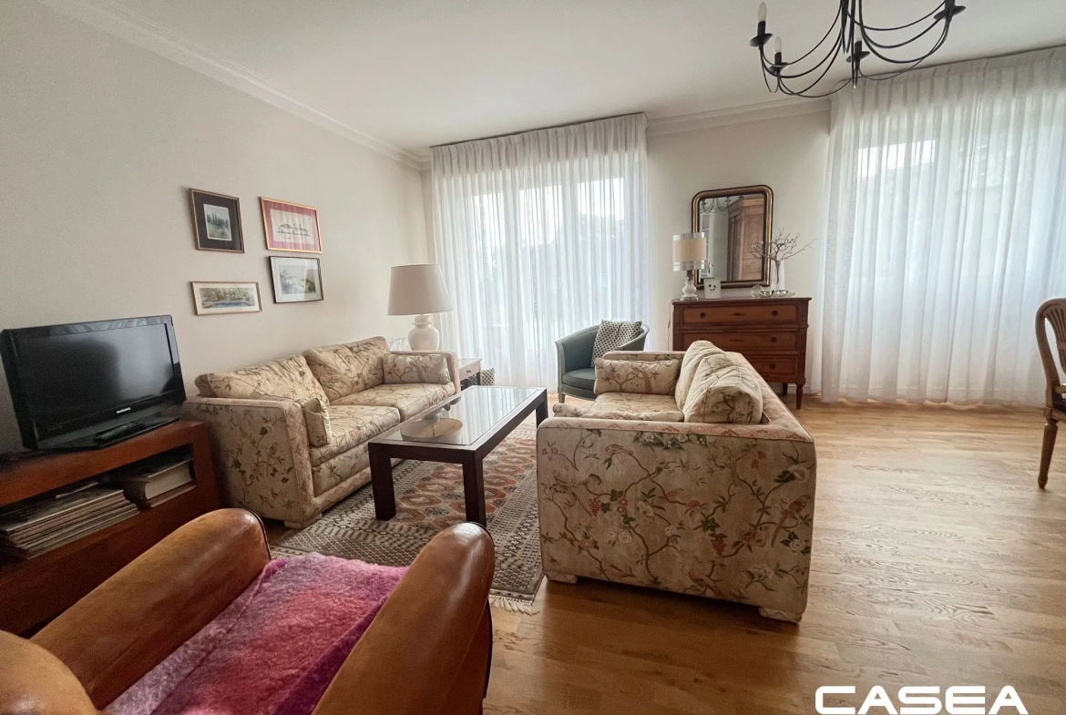Appartement 2 pièces avec garage et balcon plein sud à Quimper 