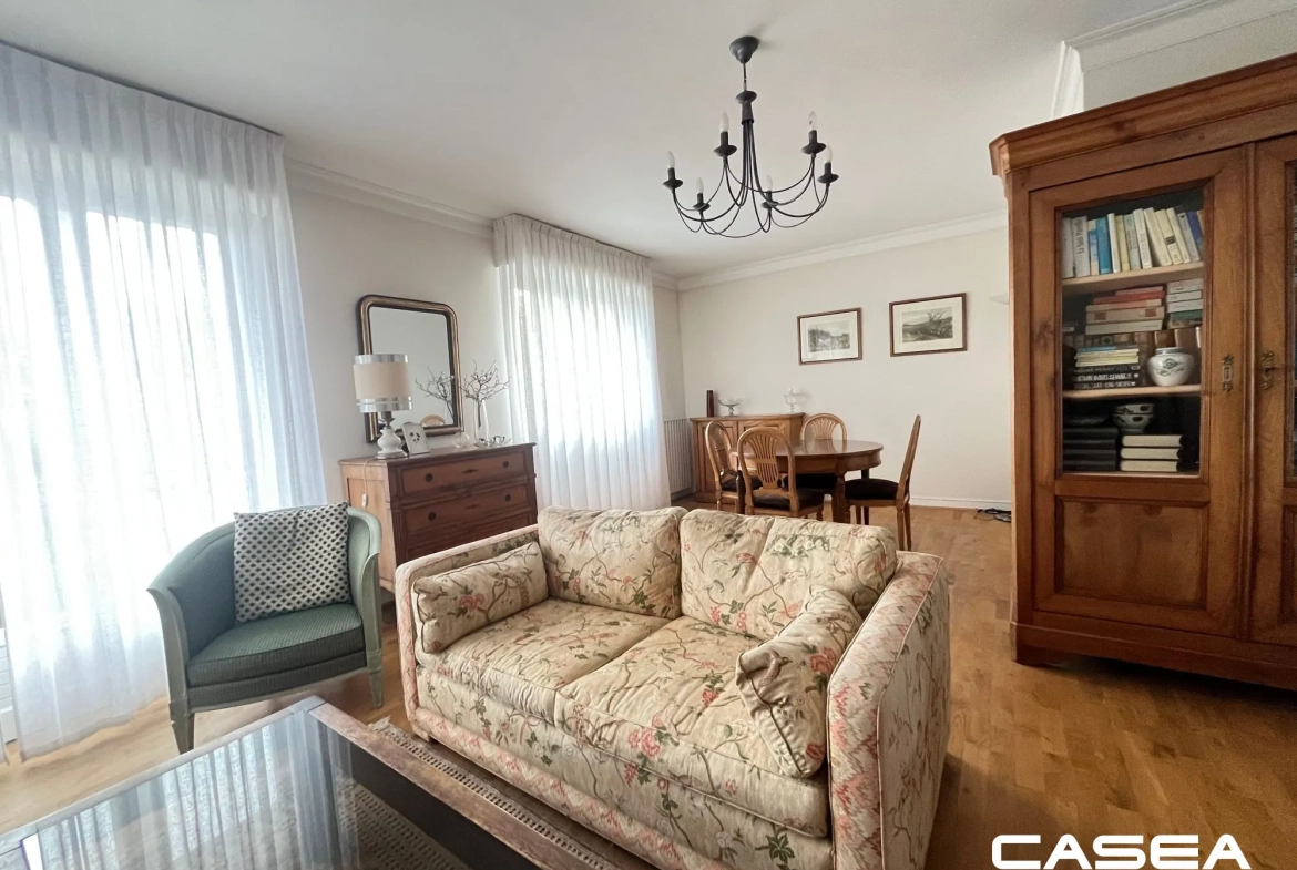 Appartement 2 pièces avec garage et balcon plein sud à Quimper 