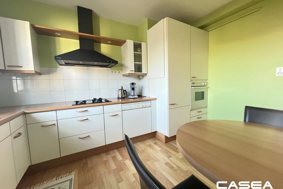 Appartement 2 pièces avec garage et balcon plein sud à Quimper 