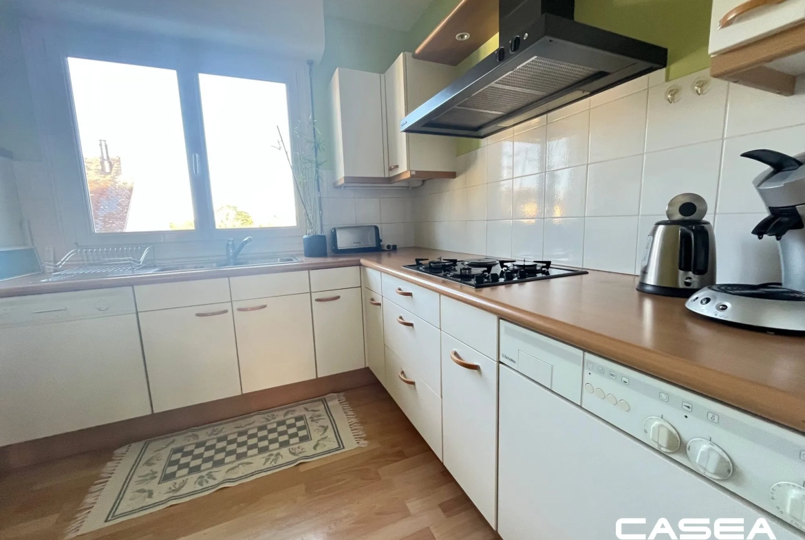 Appartement 2 pièces avec garage et balcon plein sud à Quimper 