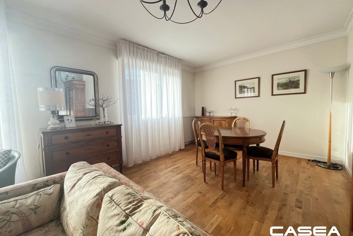 Appartement 2 pièces avec garage et balcon plein sud à Quimper 