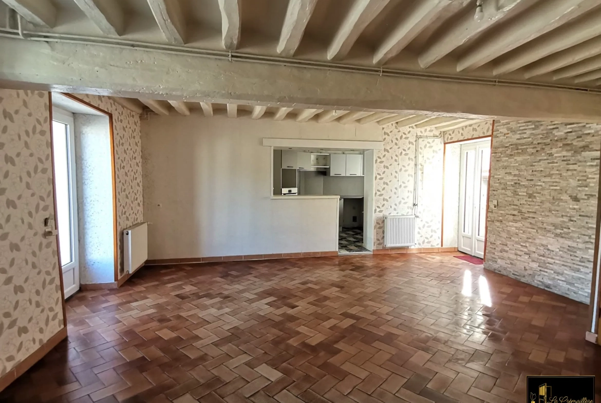 Maison à vendre à Dourdan avec jardin, 3 chambres, proche Paris 