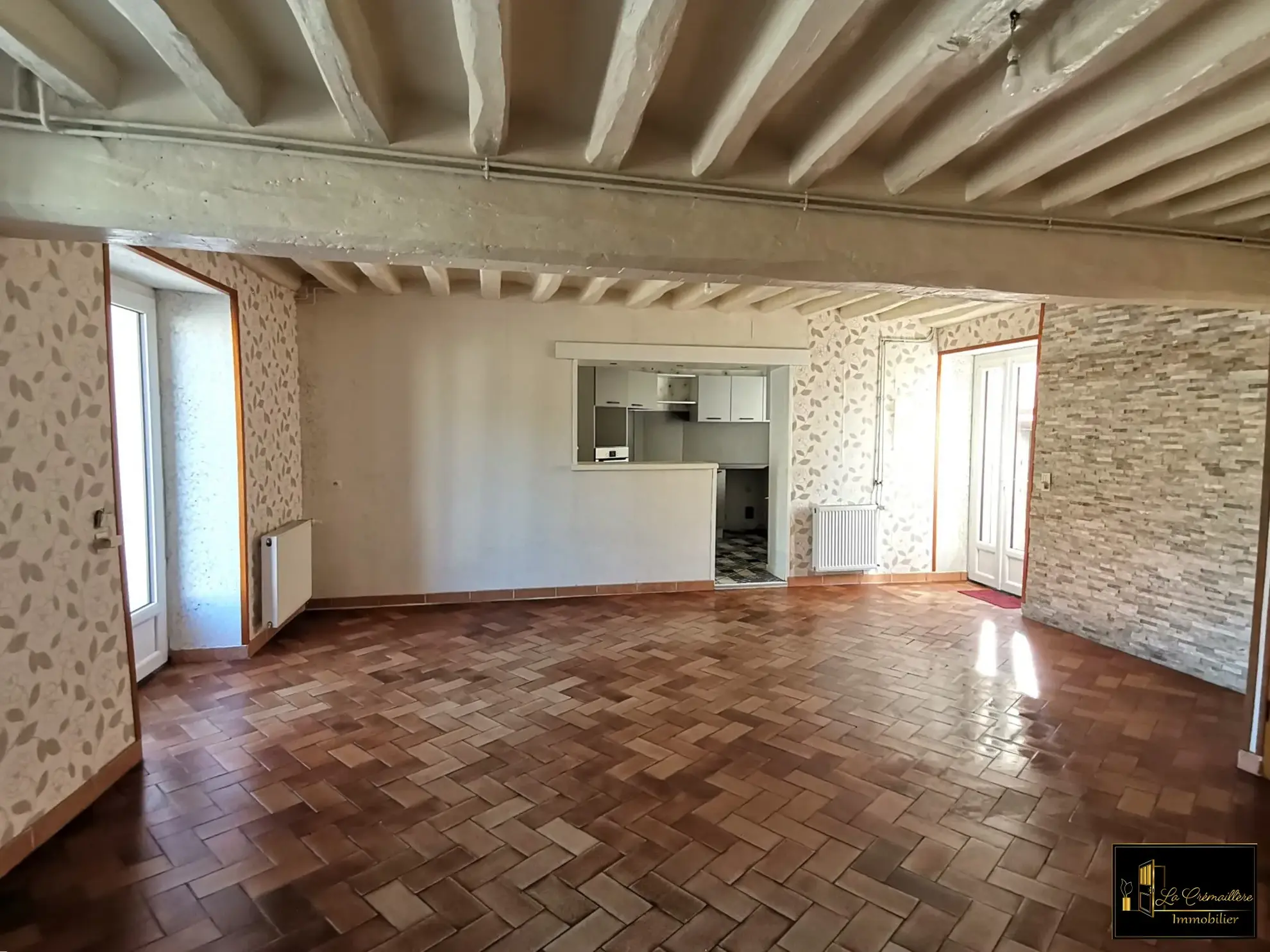 Maison à vendre à Dourdan avec jardin, 3 chambres, proche Paris 