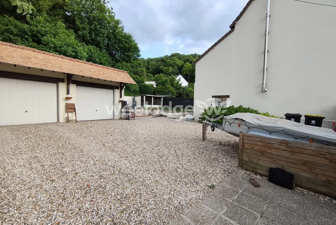 Magnifique maison ancienne de 102 m² avec 2 garages et terrain à Les Authieux-sur-le-Port-Saint-Ouen 