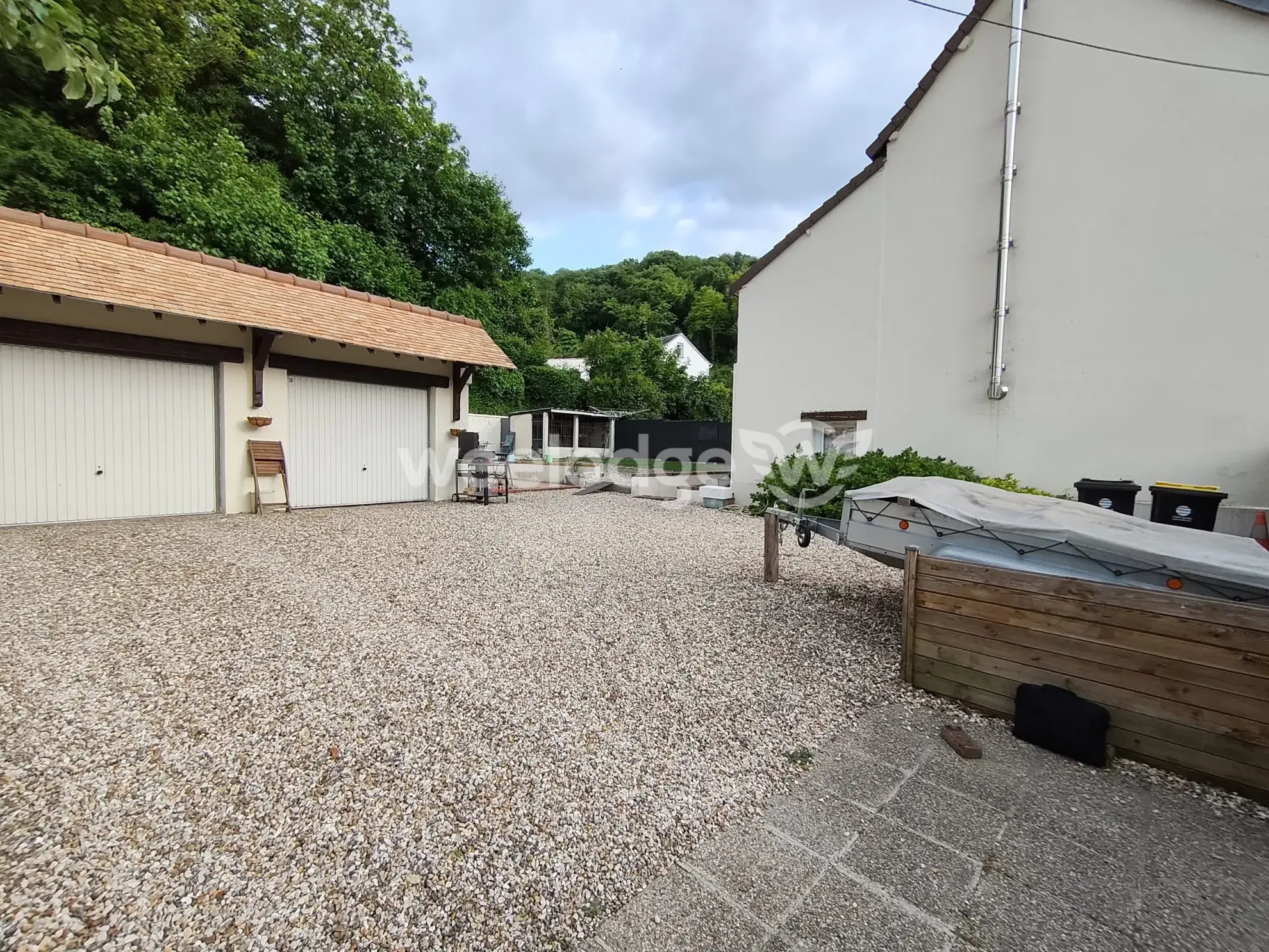 Magnifique maison ancienne de 102 m² avec 2 garages et terrain à Les Authieux-sur-le-Port-Saint-Ouen 