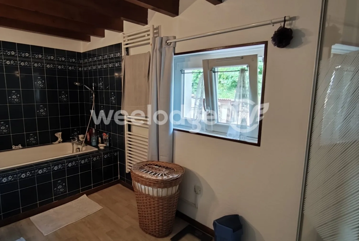 Magnifique maison ancienne de 102 m² avec 2 garages et terrain à Les Authieux-sur-le-Port-Saint-Ouen 