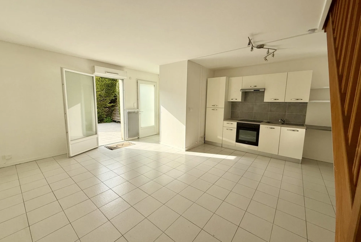 Superbe duplex 45m² avec jardin, terrasse et parking à La Chapelle-en-Serval 