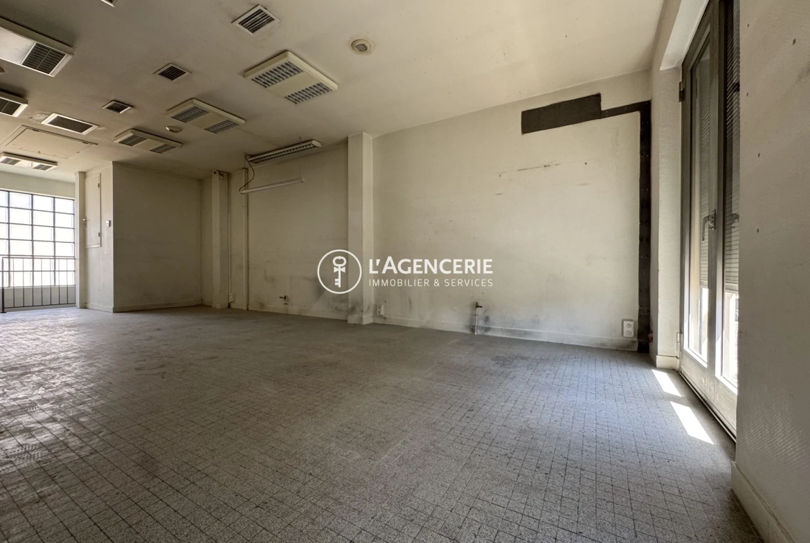 Immeuble professionnel à vendre au centre-ville d'Albi, 135 m² 