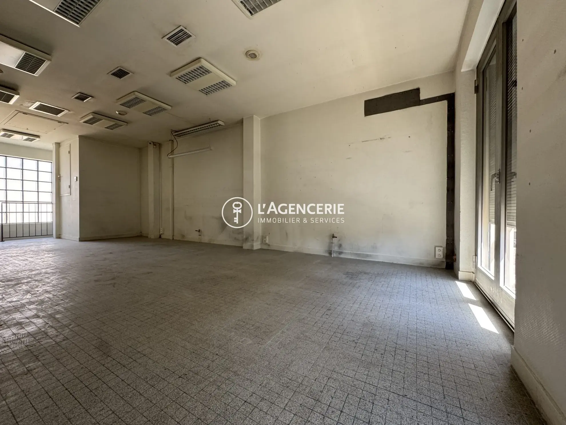 Immeuble professionnel à vendre au centre-ville d'Albi, 135 m² 