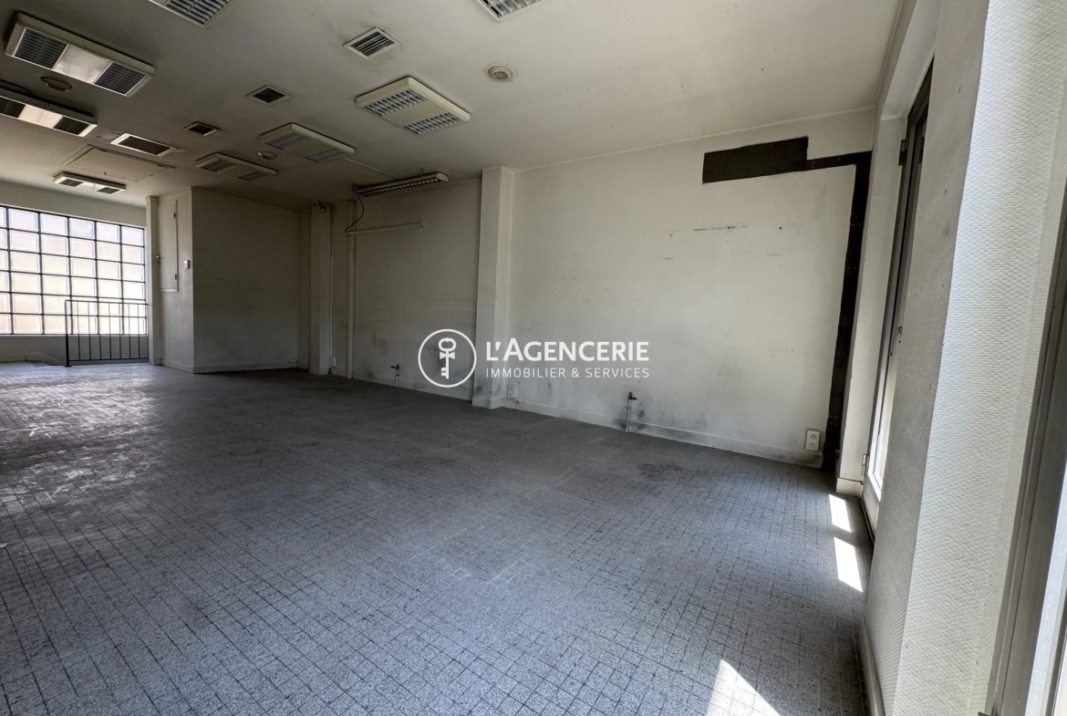 Immeuble professionnel à vendre au centre-ville d'Albi, 135 m² 