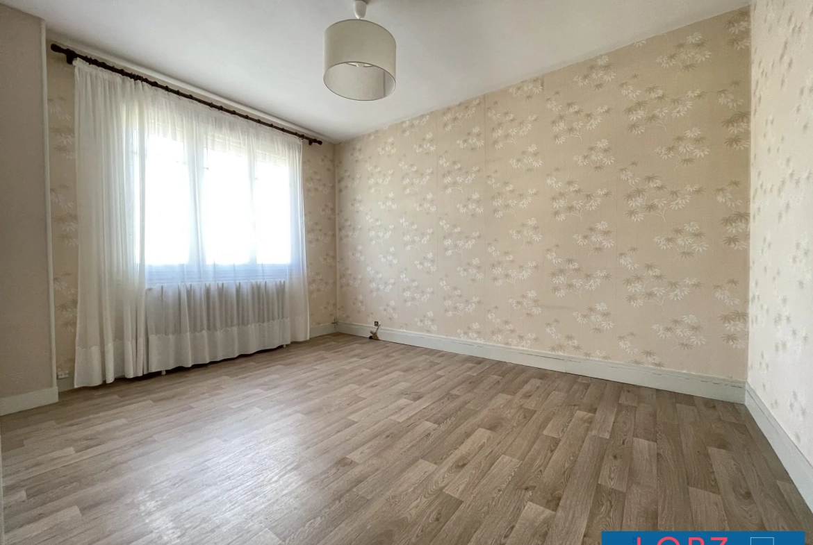 Maison 4 pièces à vendre à Bourges avec cave et jardin 