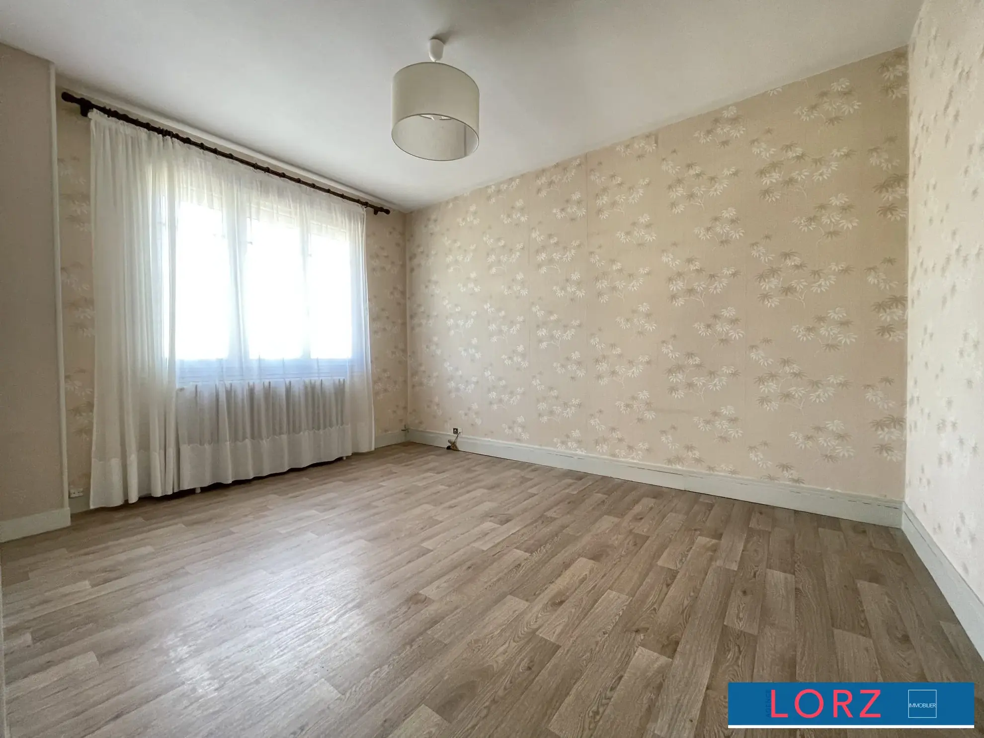 Maison 4 pièces à vendre à Bourges avec cave et jardin 