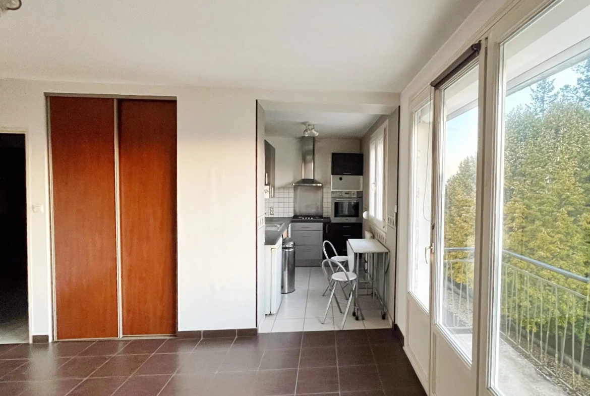 Bel appartement lumineux avec balcon à Belfort – Idéal investissement ou résidence principale 