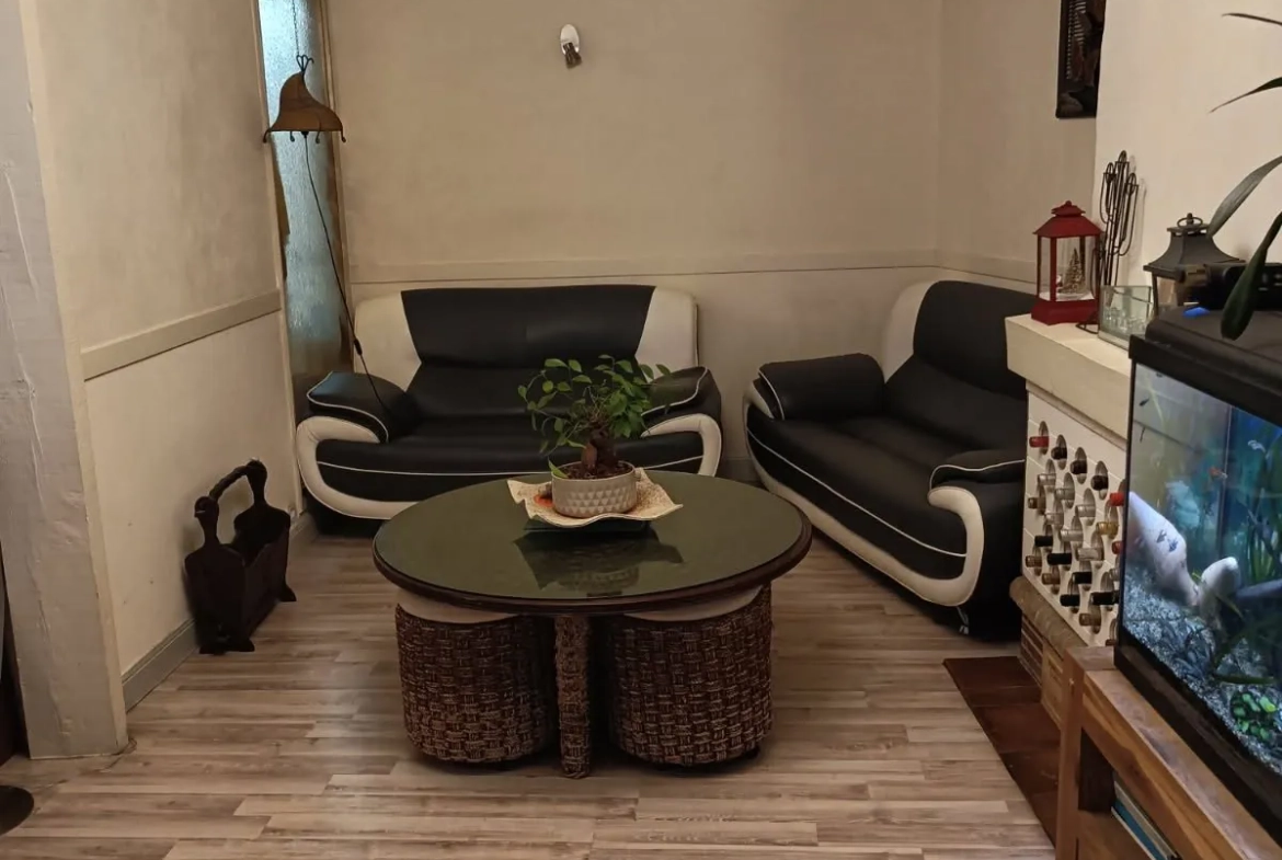 Fonds de commerce bar-restaurant avec logement à Murat, Cantal - Affaire à saisir 