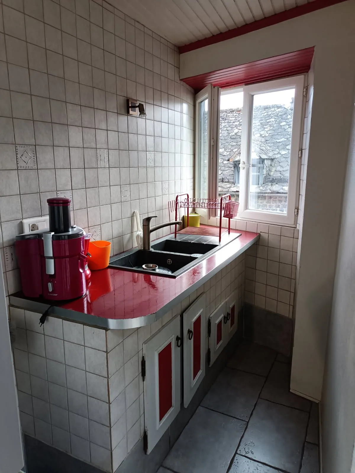 Fonds de commerce bar-restaurant avec logement à Murat, Cantal - Affaire à saisir 