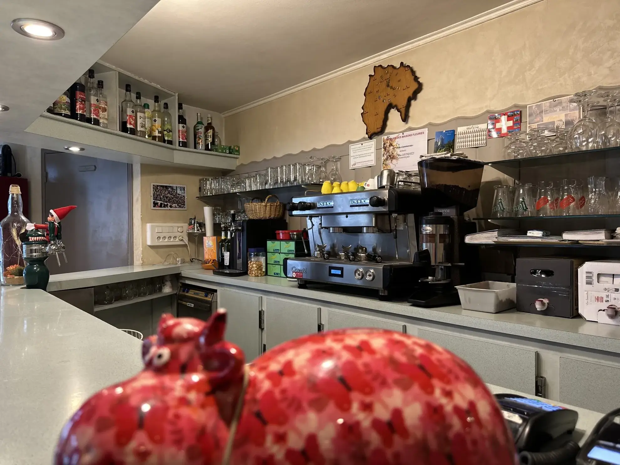 Fonds de commerce bar-restaurant avec logement à Murat, Cantal - Affaire à saisir 