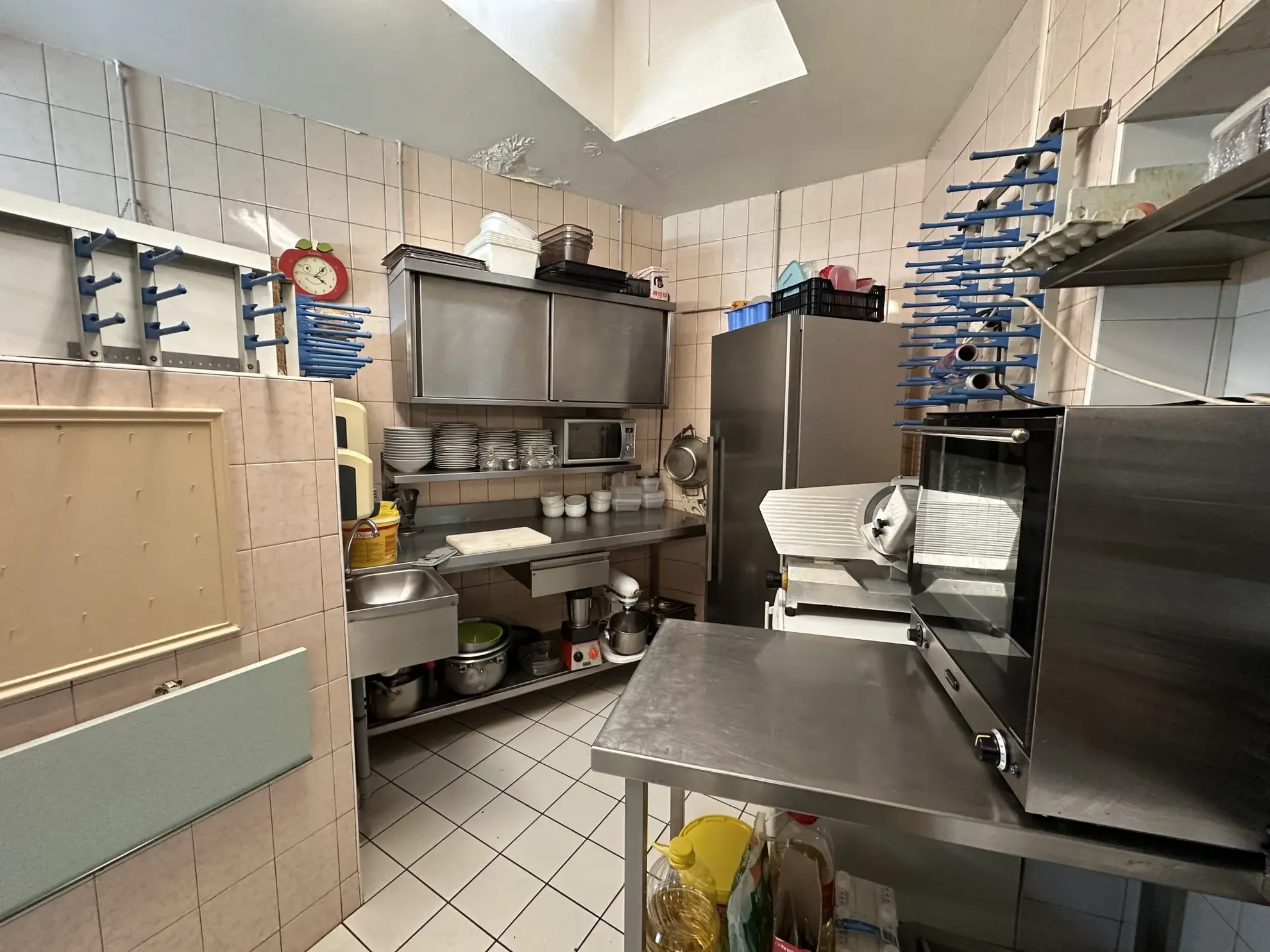 Fonds de commerce bar-restaurant avec logement à Murat, Cantal - Affaire à saisir 