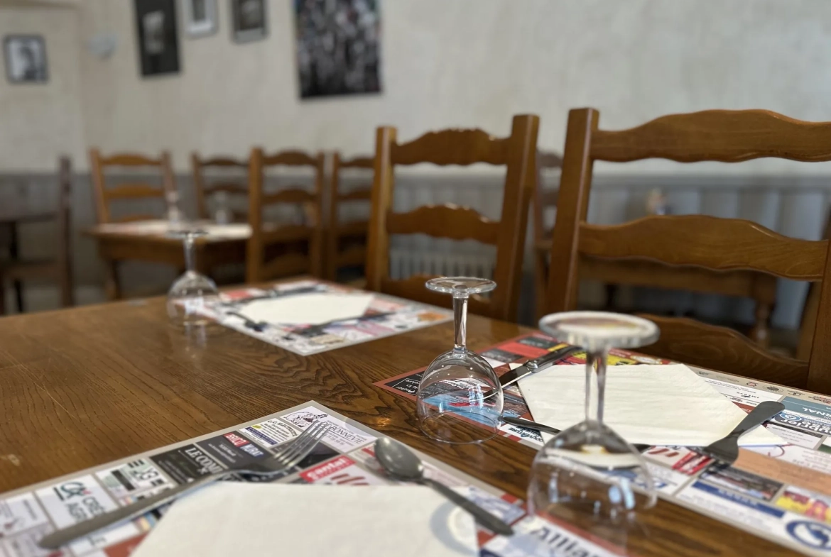 Fonds de commerce bar-restaurant avec logement à Murat, Cantal - Affaire à saisir 