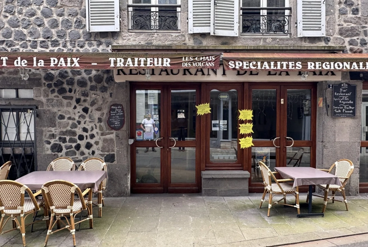 Fonds de commerce bar-restaurant avec logement à Murat, Cantal - Affaire à saisir 