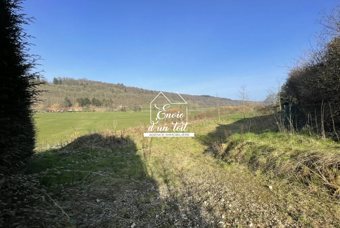 Terrain constructible de 1669 m² avec vue à Montville 