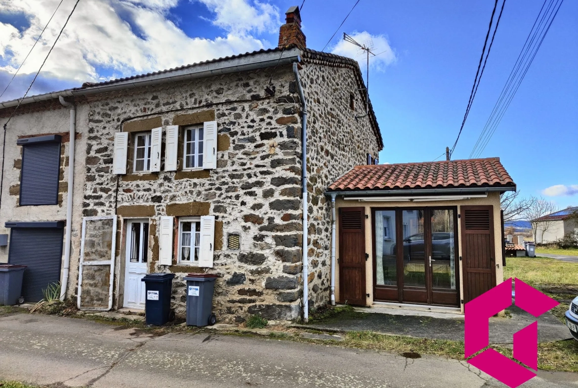 Maison 4 pièces de 75 m² à Saint-Georges-d'Aurac, proche du village 