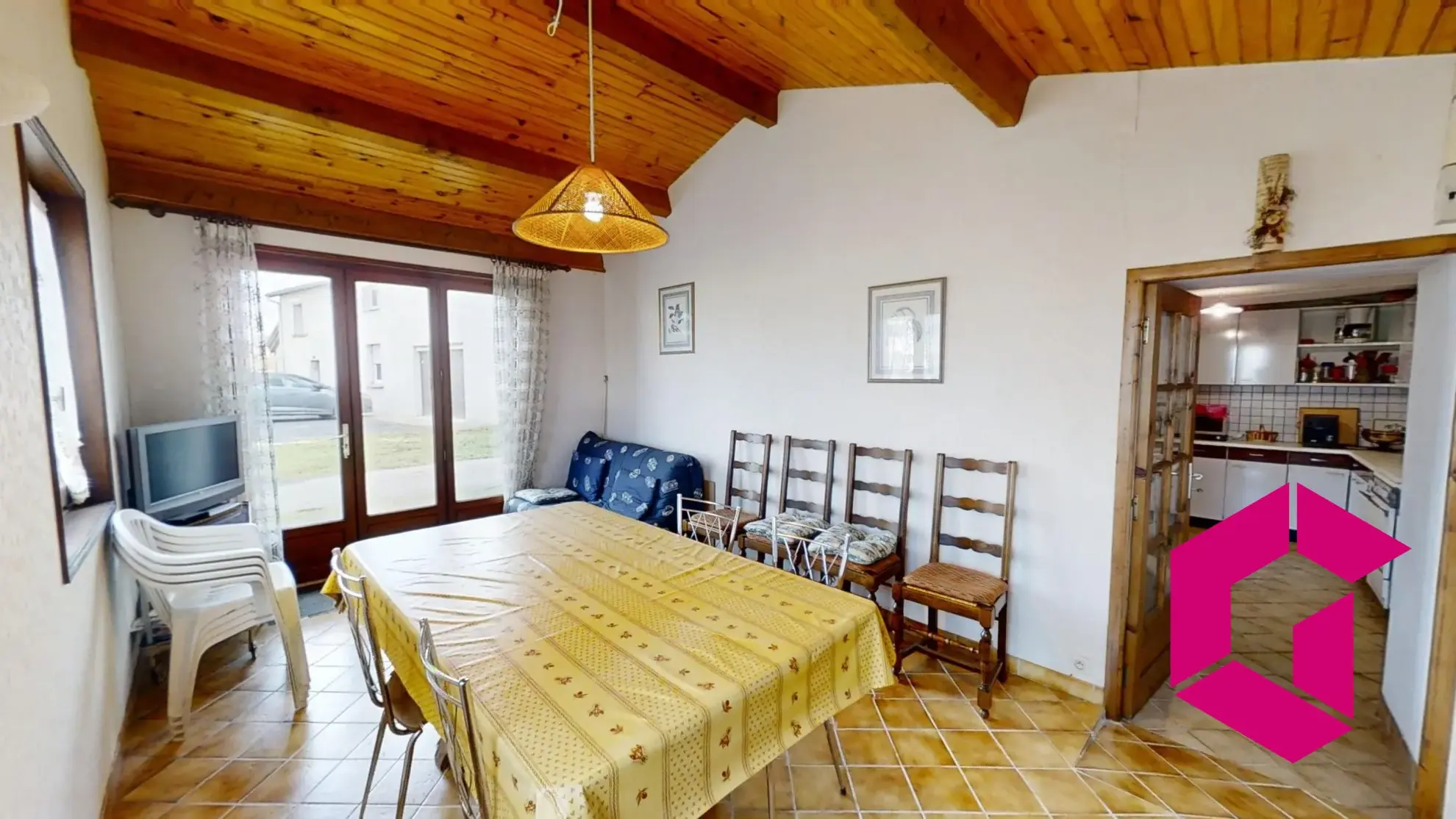 Maison 4 pièces de 75 m² à Saint-Georges-d'Aurac, proche du village 