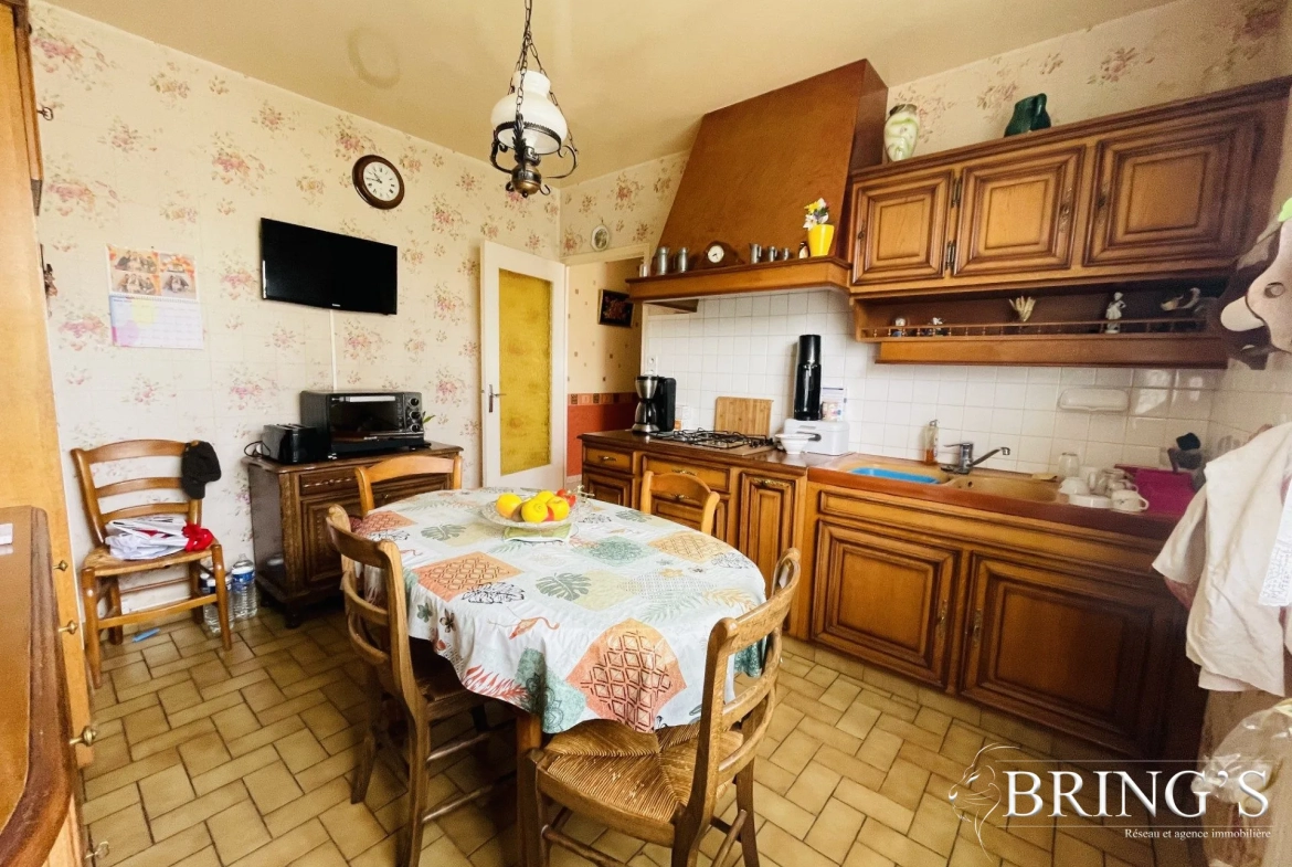 Maison familiale à vendre à Saint-Paterne-Le Chevain – 81,88 m² avec jardin 