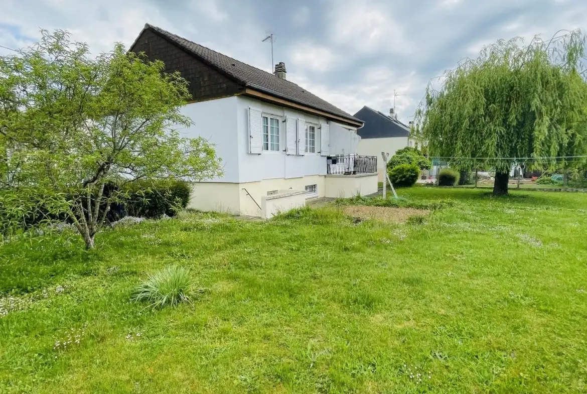 Maison familiale à vendre à Saint-Paterne-Le Chevain – 81,88 m² avec jardin 