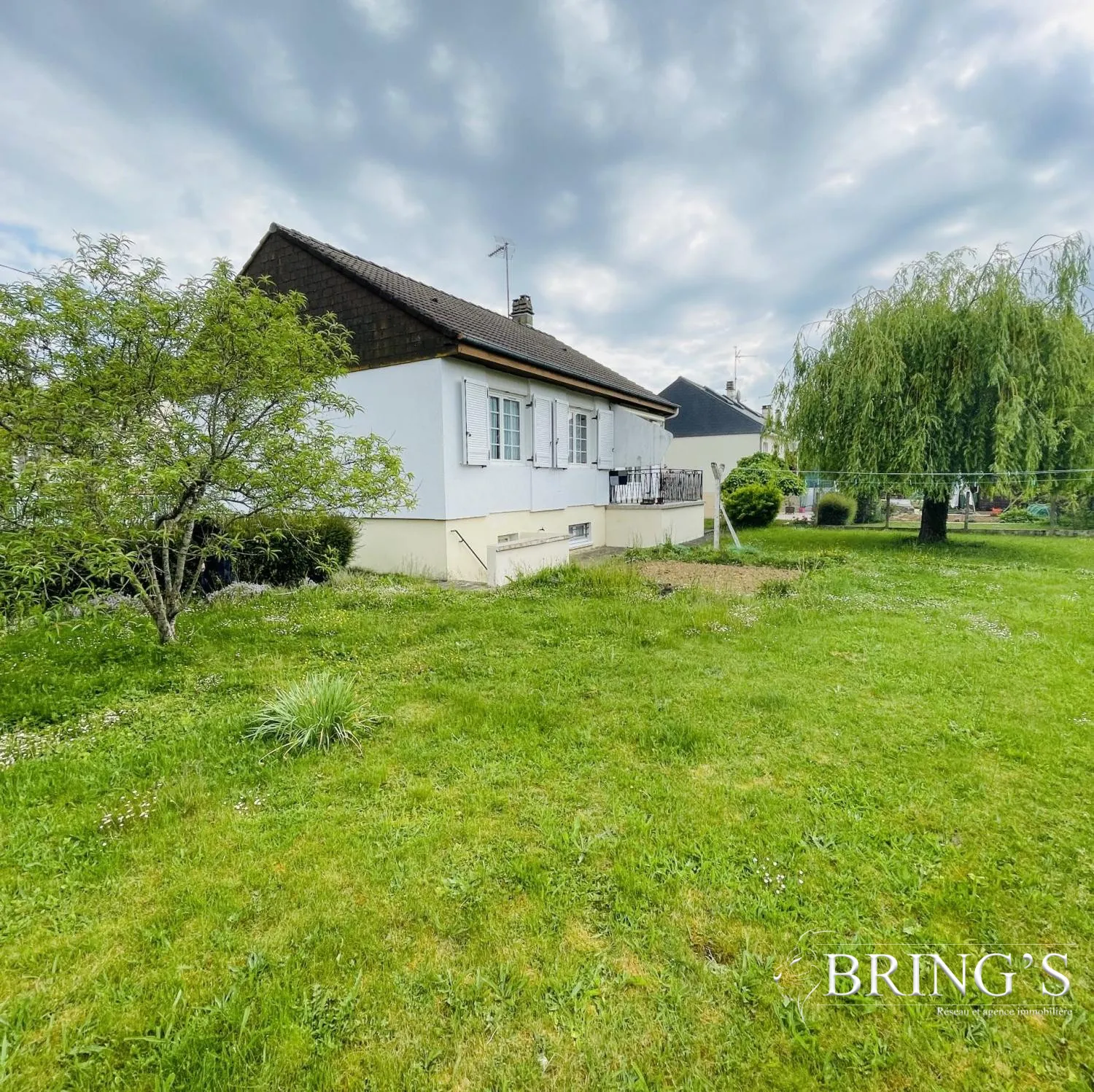 Maison familiale à vendre à Saint-Paterne-Le Chevain – 81,88 m² avec jardin 