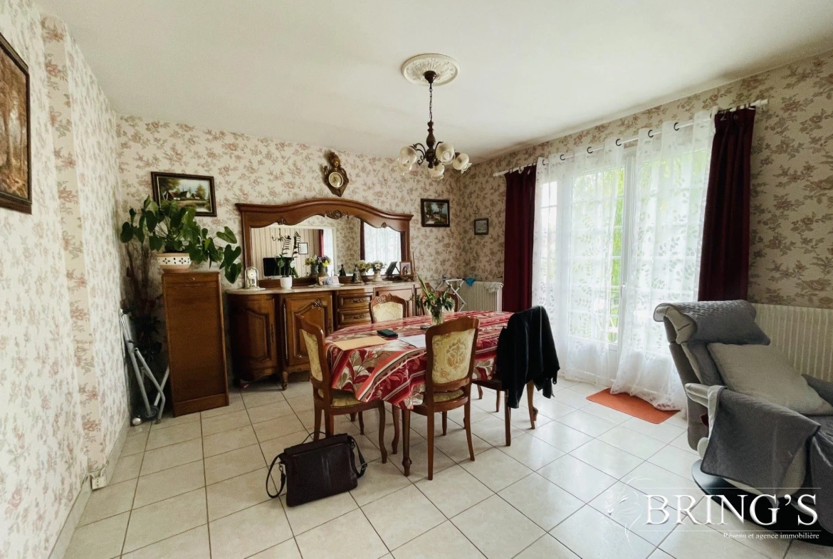 Maison familiale à vendre à Saint-Paterne-Le Chevain – 81,88 m² avec jardin 