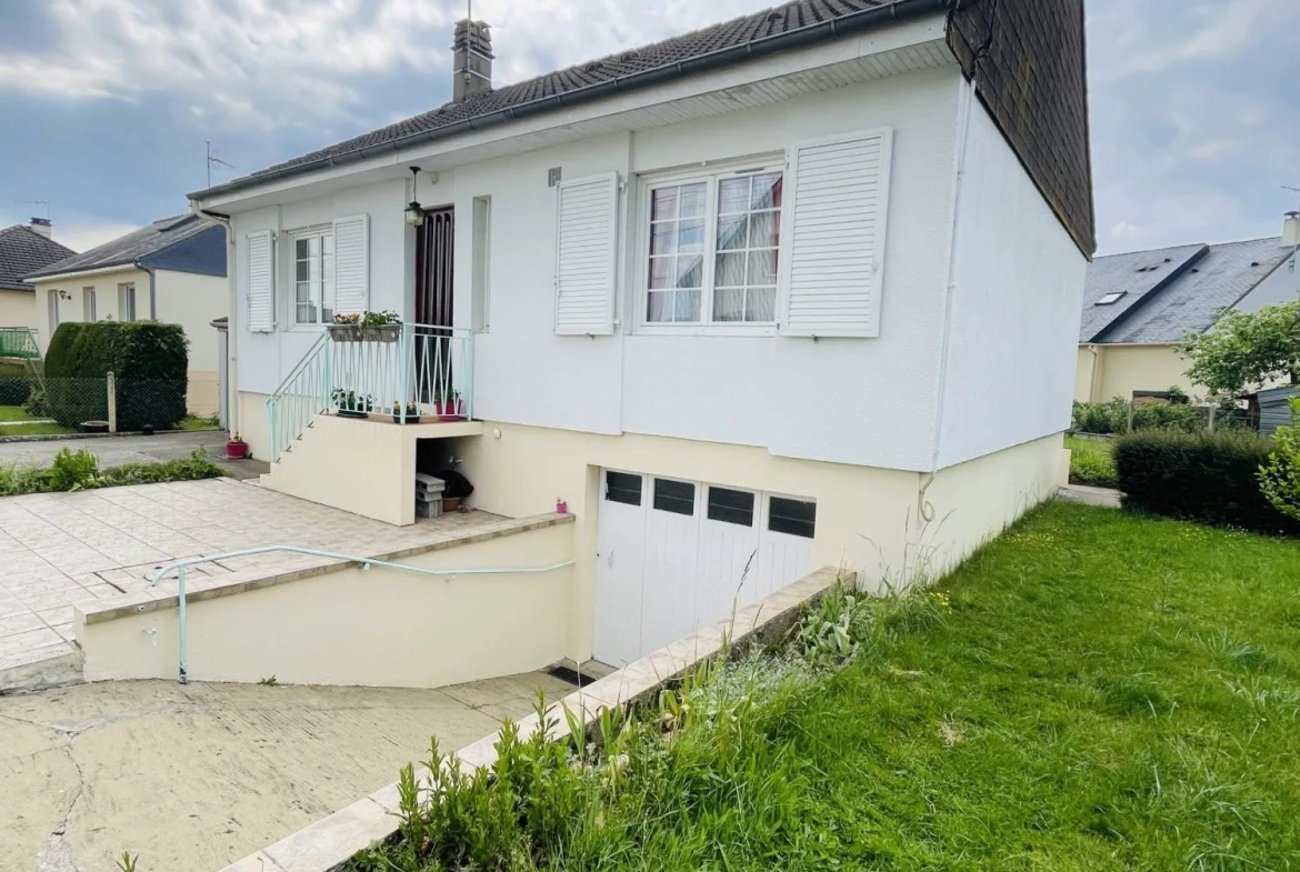 Maison familiale à vendre à Saint-Paterne-Le Chevain – 81,88 m² avec jardin 