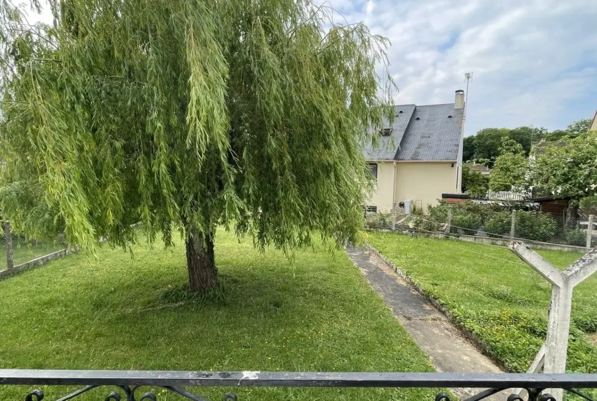 Maison familiale à vendre à Saint-Paterne-Le Chevain – 81,88 m² avec jardin 