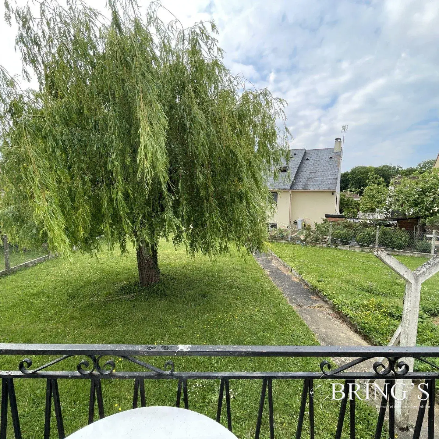 Maison familiale à vendre à Saint-Paterne-Le Chevain – 81,88 m² avec jardin 