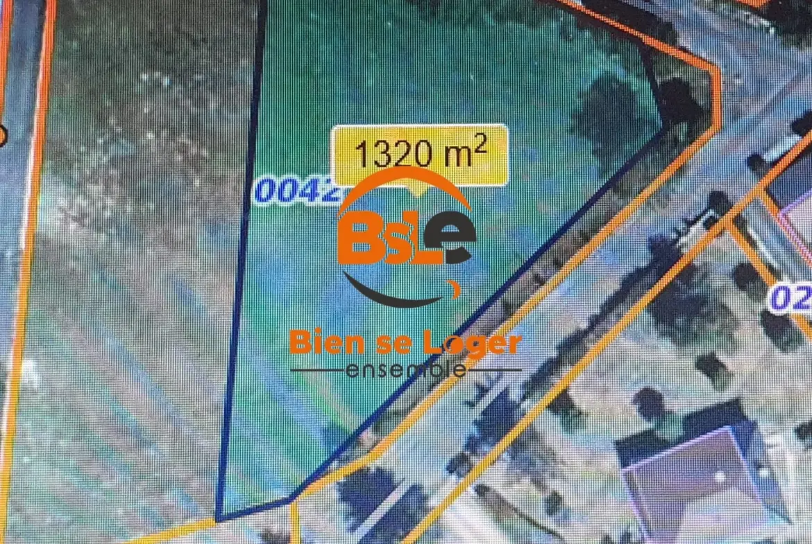 Terrain constructible de 1323 m² à Saint-Chély-d'Apcher, calme et proche de toutes commodités 