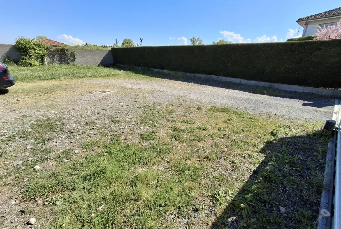 Terrain plat constructible à Bonson - Opportunité rare à saisir 